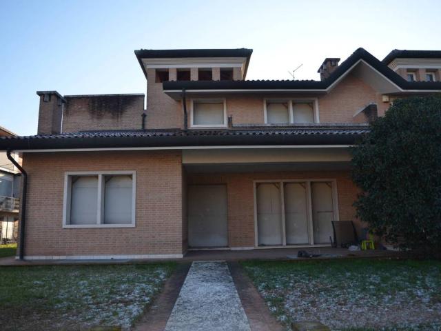 Villa Indipendente in vendita a Azzano Mella, Lombardia