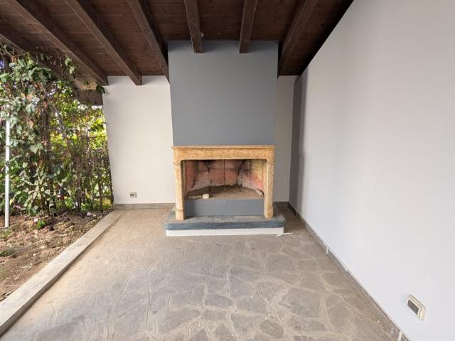 Villa Indipendente in vendita a Azzano Mella, Lombardia