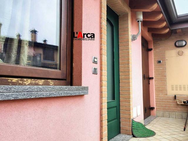 Villa Indipendente in vendita a Azzano San Paolo, Lombardia