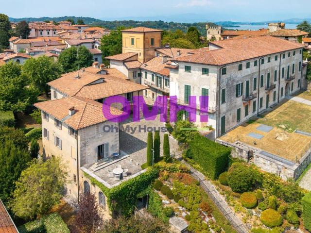 Villa Indipendente in vendita a Azzate, Varese