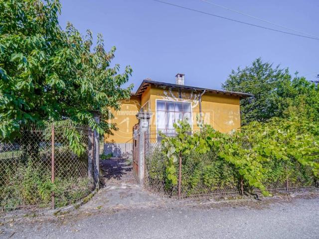 Villa Indipendente in vendita a Azzate, Lombardia