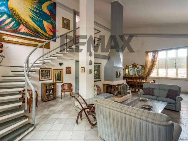 Villa Indipendente in vendita a Bagheria, Sicilia