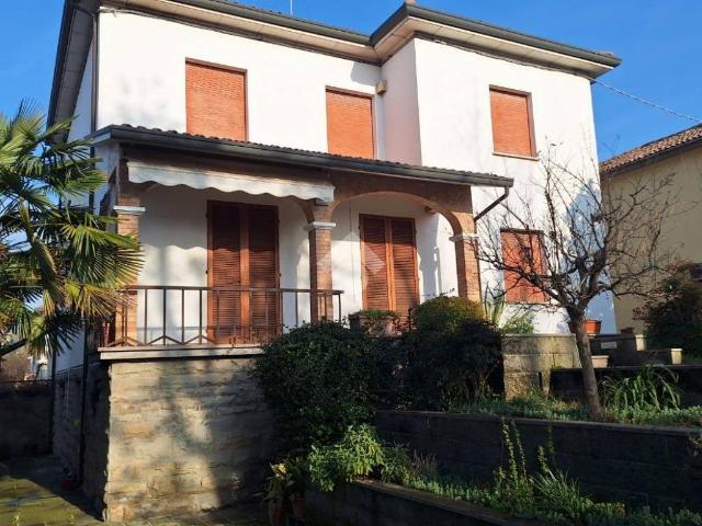 Villa Indipendente in vendita a Bagnacavallo, Ravenna