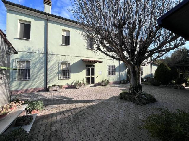 Villa Indipendente in vendita a Unione dei comuni della Bassa Romagna, Bagnacavallo