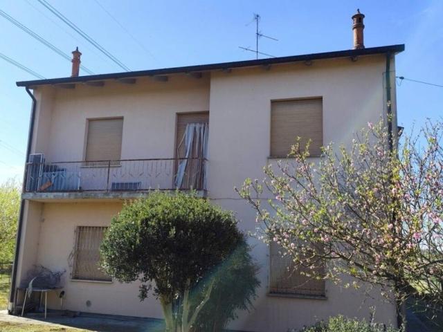 Villa Indipendente in vendita a Unione dei comuni della Bassa Romagna, Bagnacavallo