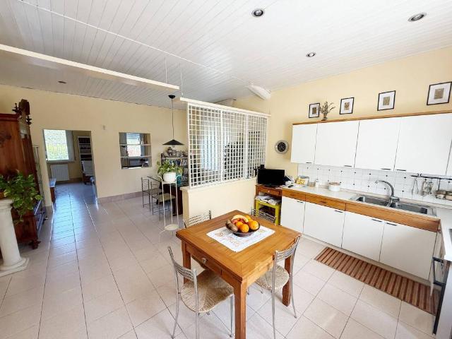 Villa Indipendente in vendita a Unione dei comuni della Bassa Romagna, Bagnacavallo