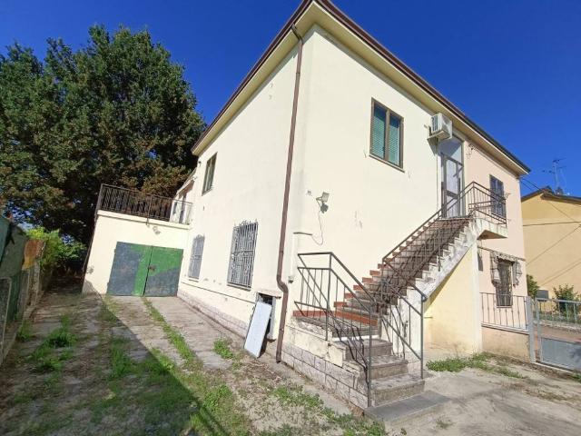 Villa Indipendente in vendita a Unione dei comuni della Bassa Romagna, Bagnacavallo