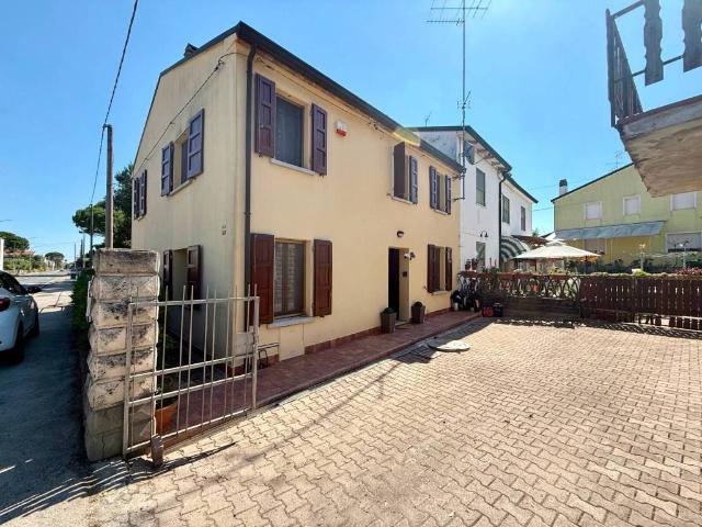 Villa Indipendente in vendita a Unione dei comuni della Bassa Romagna, Bagnacavallo