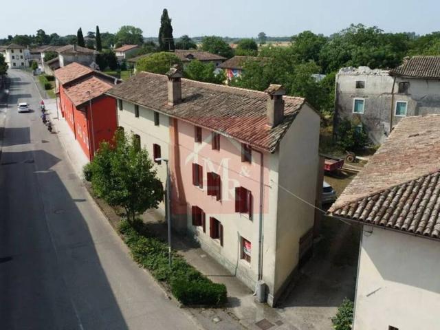 Villa Indipendente in vendita a Bagnaria Arsa, Friuli-Venezia Giulia