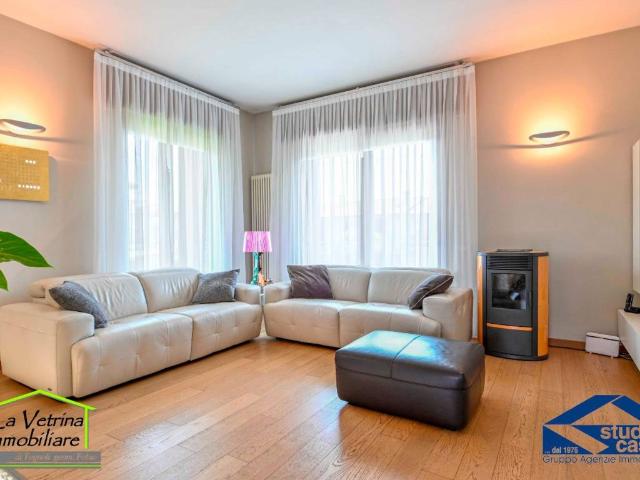 Villa Indipendente in vendita a Bagnatica, Lombardia