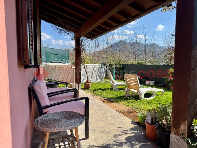 Villa Indipendente in vendita a Unione dei comuni Media Valle del Serchio, Fornoli