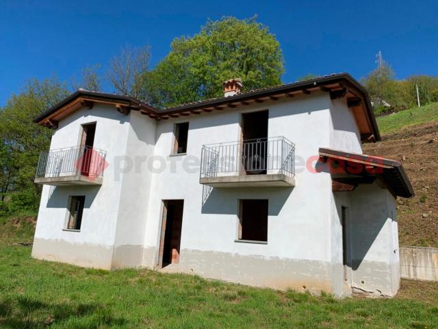 Villa Indipendente in vendita a Unione dei comuni Media Valle del Serchio, Ponte A Serraglio