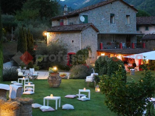 Villa Indipendente in vendita a Unione dei comuni Media Valle del Serchio, Bagni Di Lucca Villa