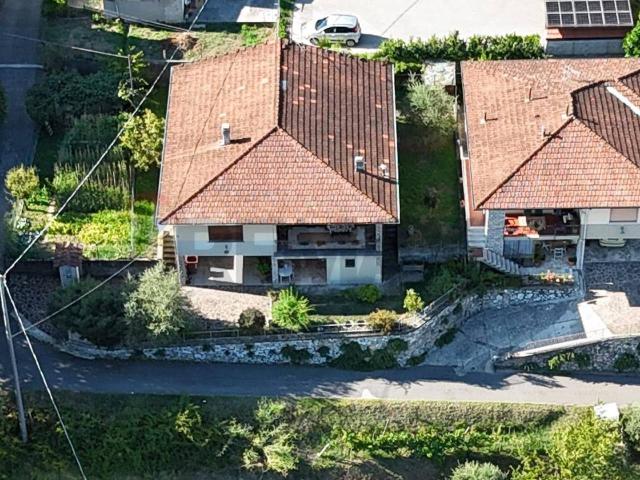 Villa Indipendente in vendita a Unione dei comuni Media Valle del Serchio, Fornoli