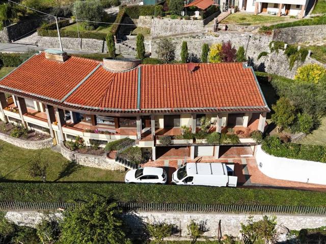 Villa Indipendente in vendita a Unione dei comuni Media Valle del Serchio, Ponte A Serraglio