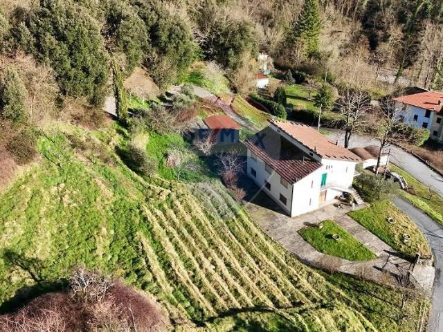 Villa Indipendente in vendita a Unione dei comuni Media Valle del Serchio, Toscana