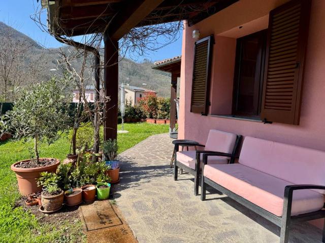 Villa Indipendente in vendita a Unione dei comuni Media Valle del Serchio, Fornoli