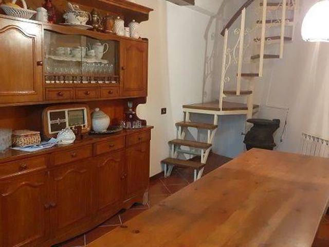 Villa Indipendente in vendita a Unione dei comuni Media Valle del Serchio, Fornoli