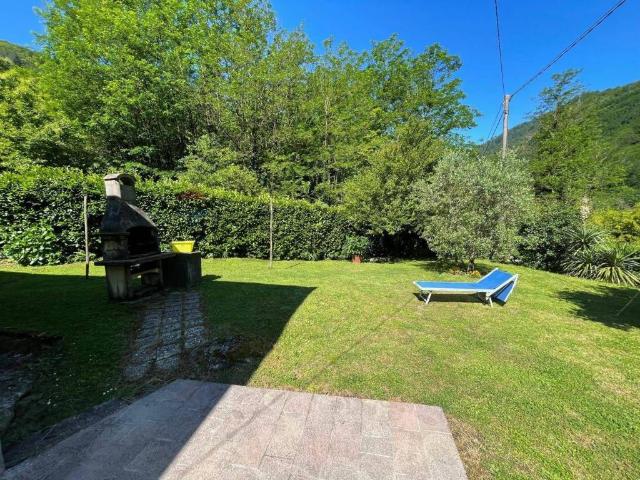 Villa Indipendente in vendita a Ponte a Serraglio, Bagni di Lucca