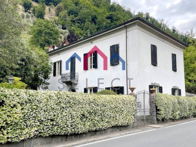 Villa Indipendente in vendita a Unione dei comuni Media Valle del Serchio, Ponte A Serraglio