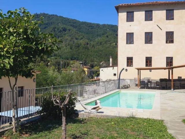 Villa Indipendente in vendita a Unione dei comuni Media Valle del Serchio, Ponte A Serraglio