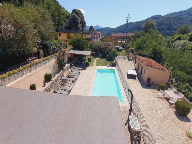 Villa Indipendente in vendita a Unione dei comuni Media Valle del Serchio, Ponte A Serraglio