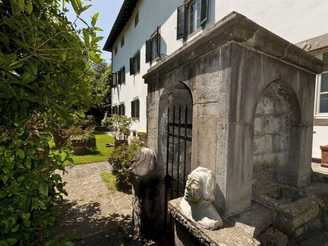 Villa Indipendente in vendita a Unione dei comuni Media Valle del Serchio, Ponte A Serraglio