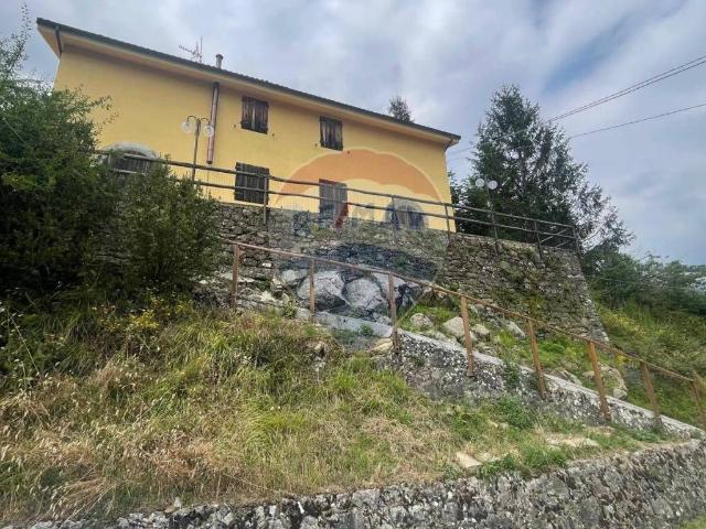 Villa Indipendente in vendita a Unione dei comuni Media Valle del Serchio, Crasciana