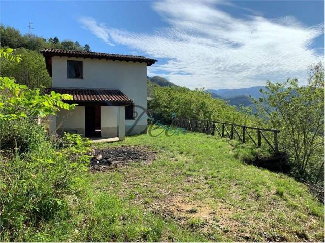Villa Indipendente in vendita a Unione dei comuni Media Valle del Serchio, Ponte A Serraglio