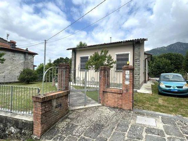 Villa Indipendente in vendita a Unione dei comuni Media Valle del Serchio, Vico Pancellorum