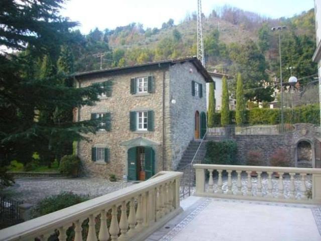 Villa Indipendente in vendita a Unione dei comuni Media Valle del Serchio, Ponte A Serraglio
