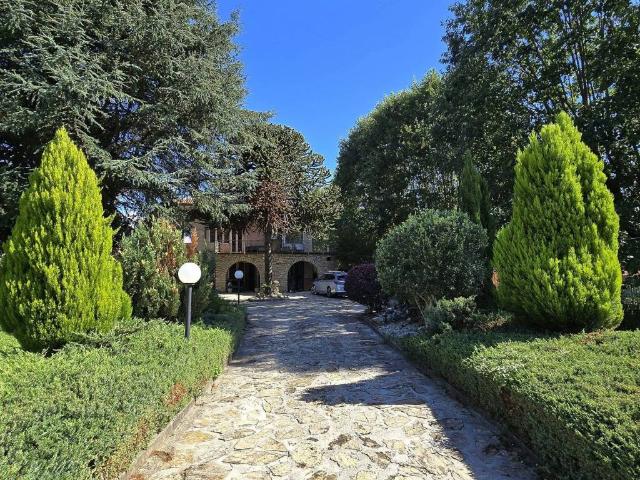 Villa Indipendente in vendita a Unione dei comuni Media Valle del Serchio, Fornoli