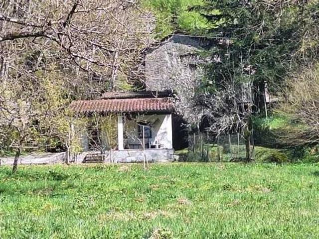 Villa Indipendente in vendita a Unione dei comuni Media Valle del Serchio, Ponte A Serraglio