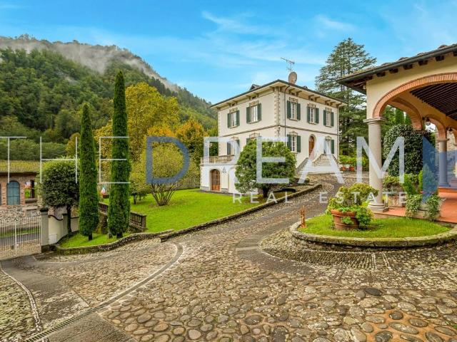 Villa Indipendente in vendita a Unione dei comuni Media Valle del Serchio, Ponte A Serraglio