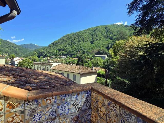 Villa Indipendente in vendita a Ponte a Serraglio, Bagni di Lucca