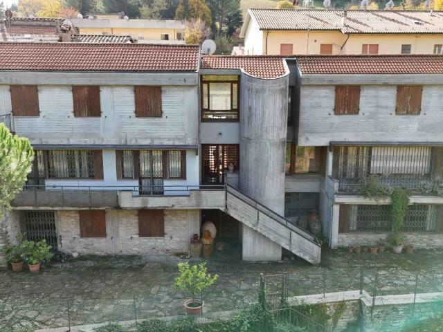 Villa Indipendente in vendita a Bagno Di Romagna, Reggio Emilia