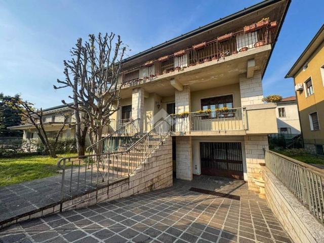 Villa Indipendente in vendita a Bagnolo Mella, Lombardia