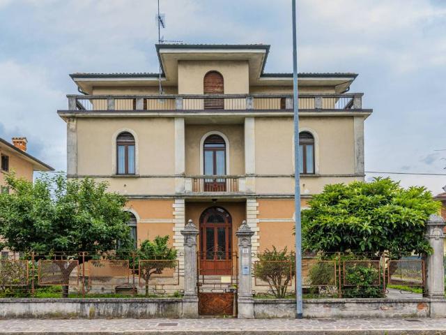 Villa Indipendente in vendita a Bagnolo Mella, Lombardia