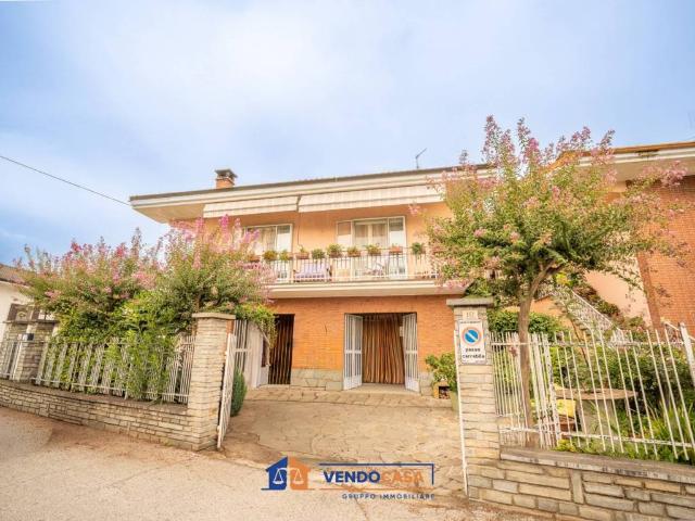 Villa Indipendente in vendita a Buttigliera, Bagnolo Piemonte
