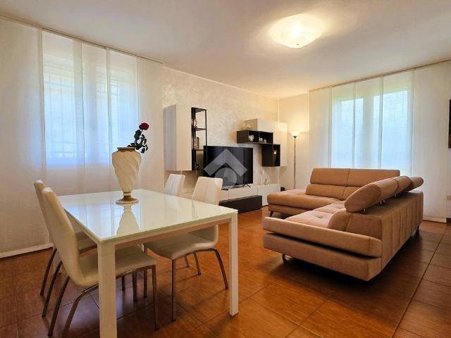 Villa Indipendente in vendita a Bagnolo San Vito, Lombardia