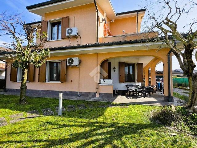 Villa Indipendente in vendita a Ponte Travetti, Bagnolo San Vito