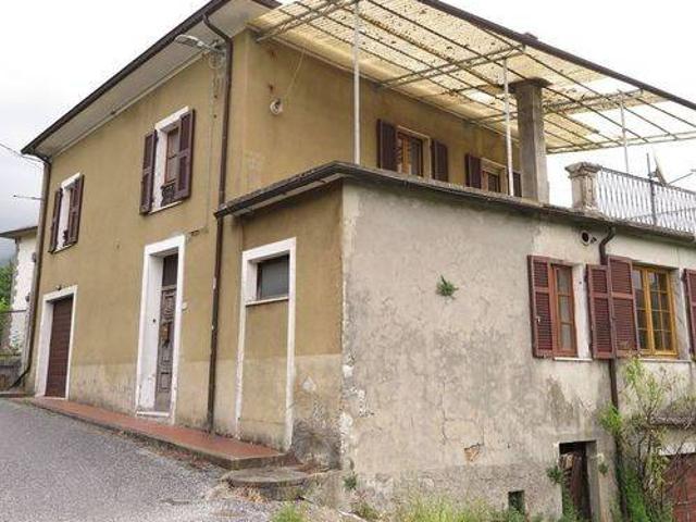 Villa Indipendente in vendita a Unione di comuni Montana Lunigiana, Bagnone