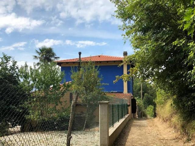Villa Indipendente in vendita a Unione di comuni Montana Lunigiana, Bagnone