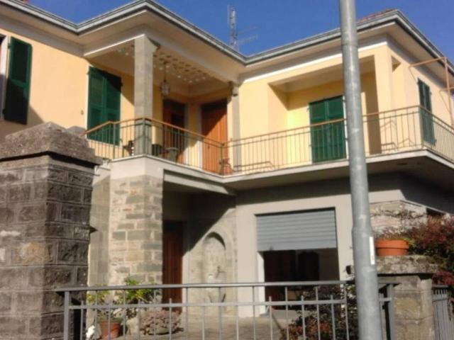 Villa Indipendente in vendita a Unione di comuni Montana Lunigiana, Bagnone