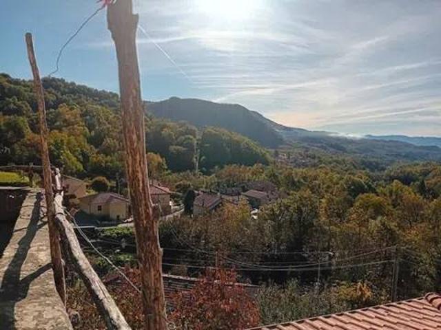 Villa Indipendente in vendita a Unione di comuni Montana Lunigiana, Bagnone