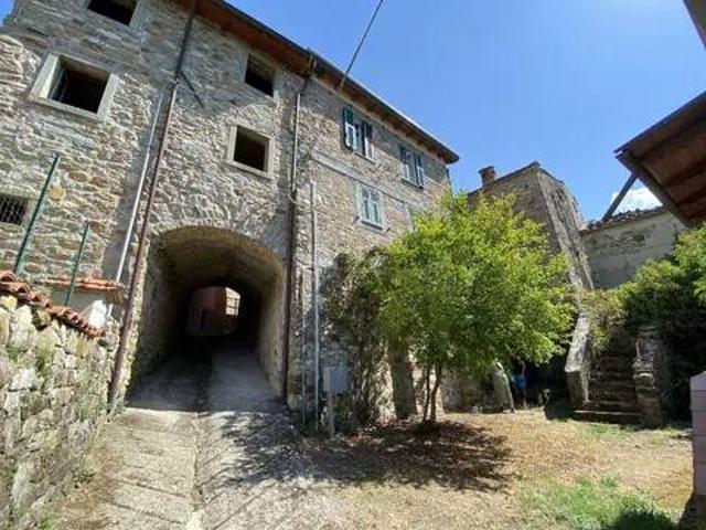 Villa Indipendente in vendita a Unione di comuni Montana Lunigiana, Bagnone
