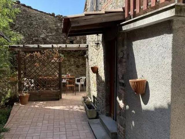 Villa Indipendente in vendita a Unione di comuni Montana Lunigiana, Bagnone