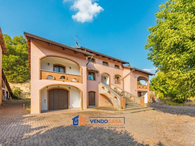 Villa Indipendente in vendita a Piemonte, Asti