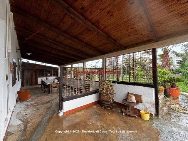 Villa Indipendente in vendita a Balestrate, Sicilia