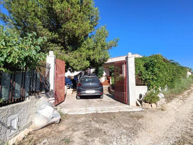 Villa Indipendente in vendita a Balestrate, Sicilia